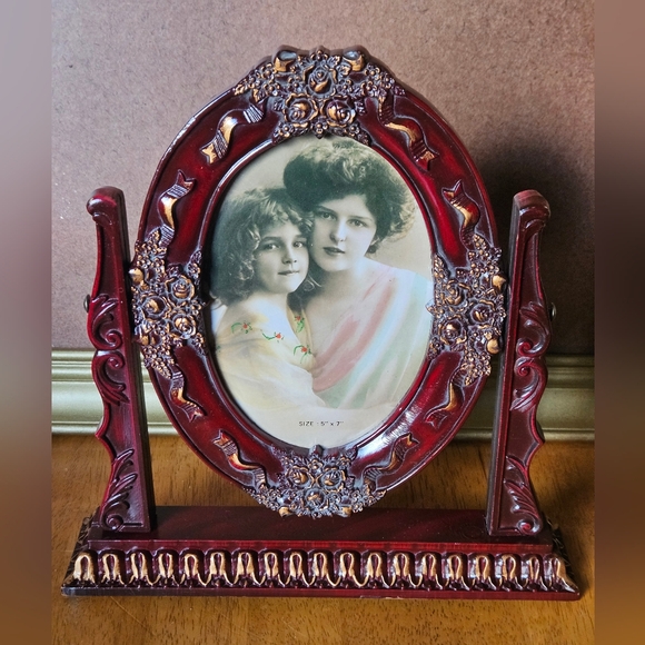 Vintage Ornate Faux Wood Red Swival Picture Frame - Picture 1 of 11